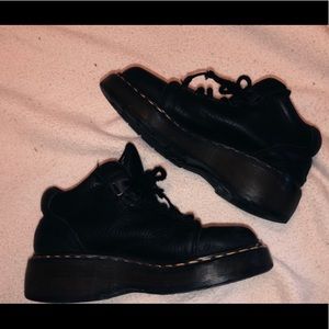 PLATFORM DOC MARTENS LOWTOPS